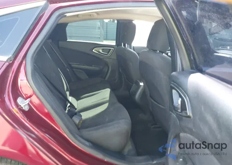 2015 Chrysler 200 Limited z USA, uszkodzony, nr VIN 1C3CCCAB2FN709289